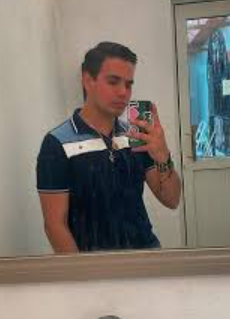 <em>Juan Perez L.</em>